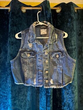Highway Jeans Distressed Blue Cropped Denim Vest